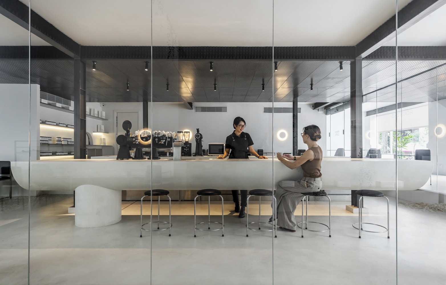 A polished roastery perfect for focused professionals 